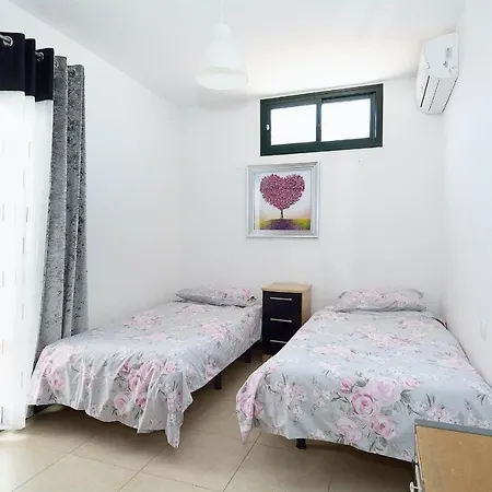 Casa Lottie - 5 Bed Private Pool Lanzarote 普拉亚布兰卡