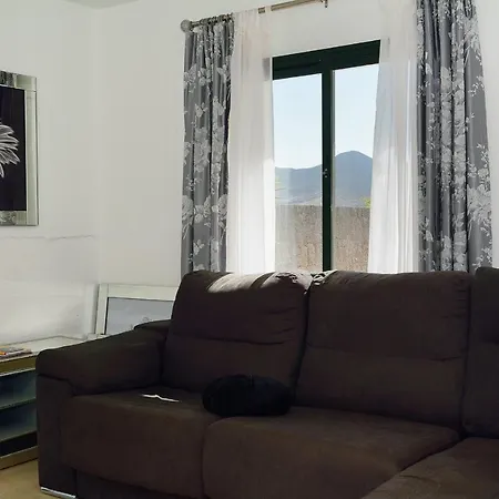Casa Lottie - 5 Bed Private Pool Lanzarote 普拉亚布兰卡