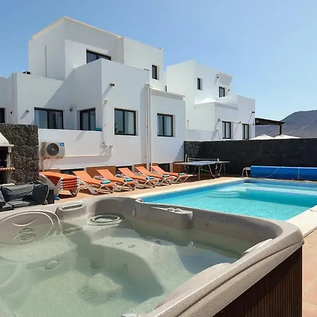 Villa Casa Lottie - 5 Bed Private Pool Lanzarote