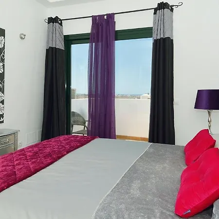 Casa Lottie - 5 Bed Private Pool Lanzarote * 普拉亚布兰卡