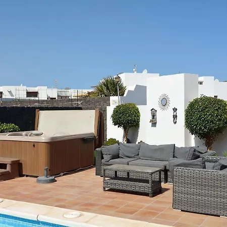 Casa Lottie - 5 Bed Private Pool Lanzarote *